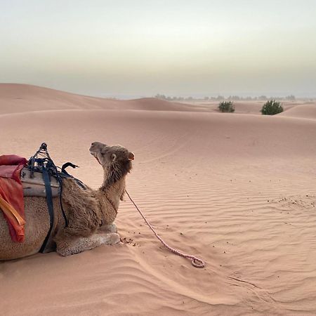 Erg Chebbi Sahara Camp Hotel Merzouga Bagian luar foto