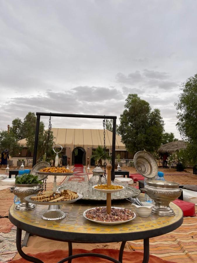 Erg Chebbi Sahara Camp Hotel Merzouga Bagian luar foto