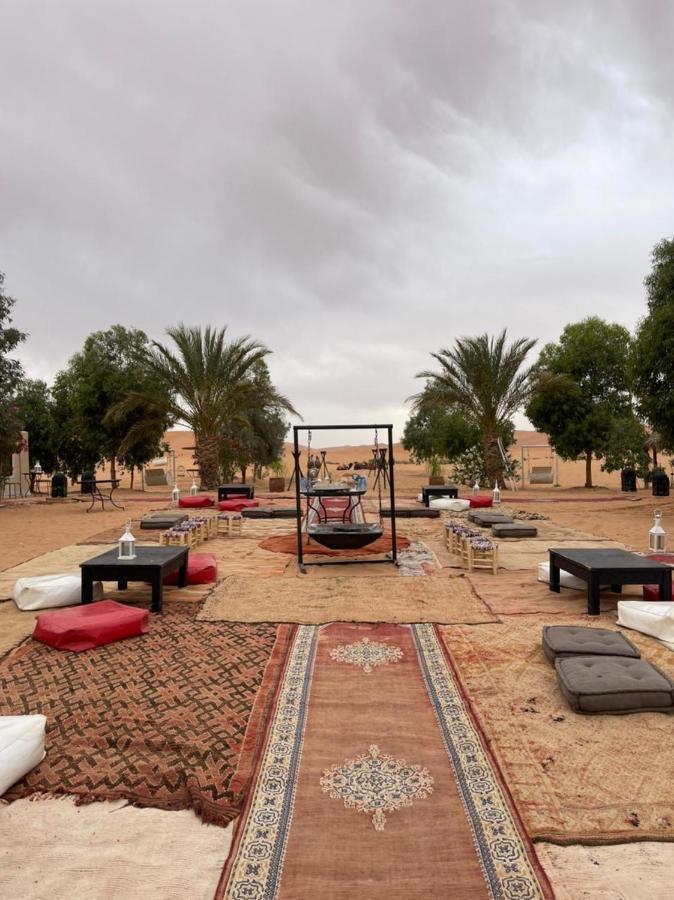 Erg Chebbi Sahara Camp Hotel Merzouga Bagian luar foto