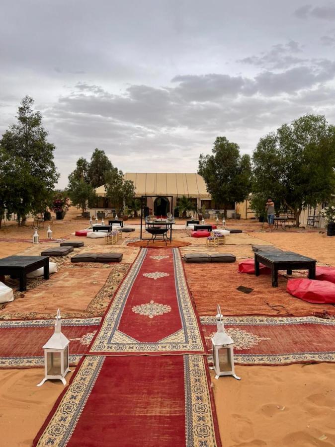 Erg Chebbi Sahara Camp Hotel Merzouga Bagian luar foto