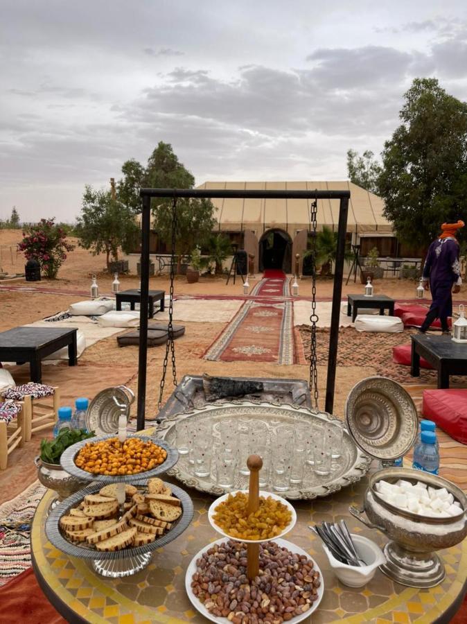 Erg Chebbi Sahara Camp Hotel Merzouga Bagian luar foto