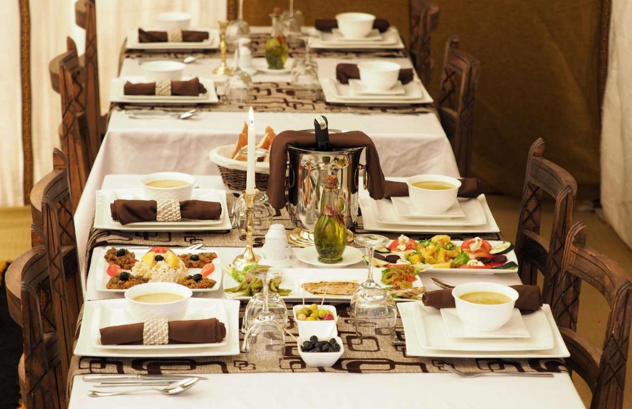 Erg Chebbi Sahara Camp Hotel Merzouga Bagian luar foto