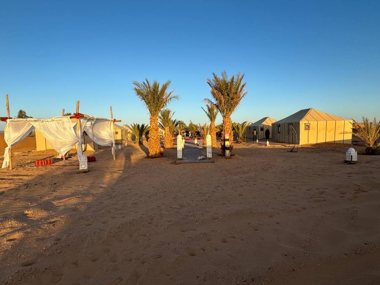 Erg Chebbi Sahara Camp Hotel Merzouga Bagian luar foto