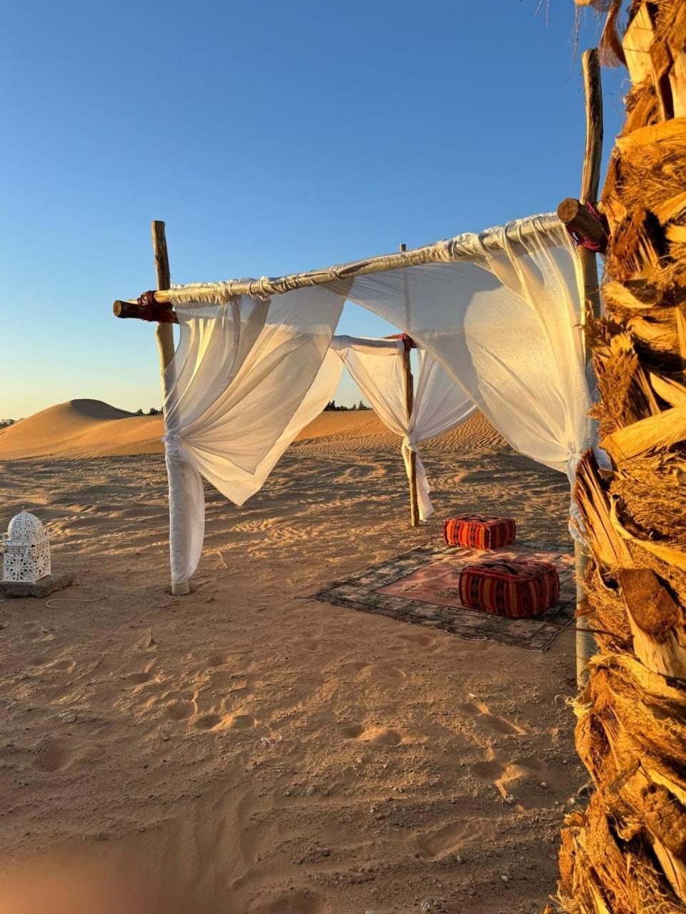 Erg Chebbi Sahara Camp Hotel Merzouga Bagian luar foto