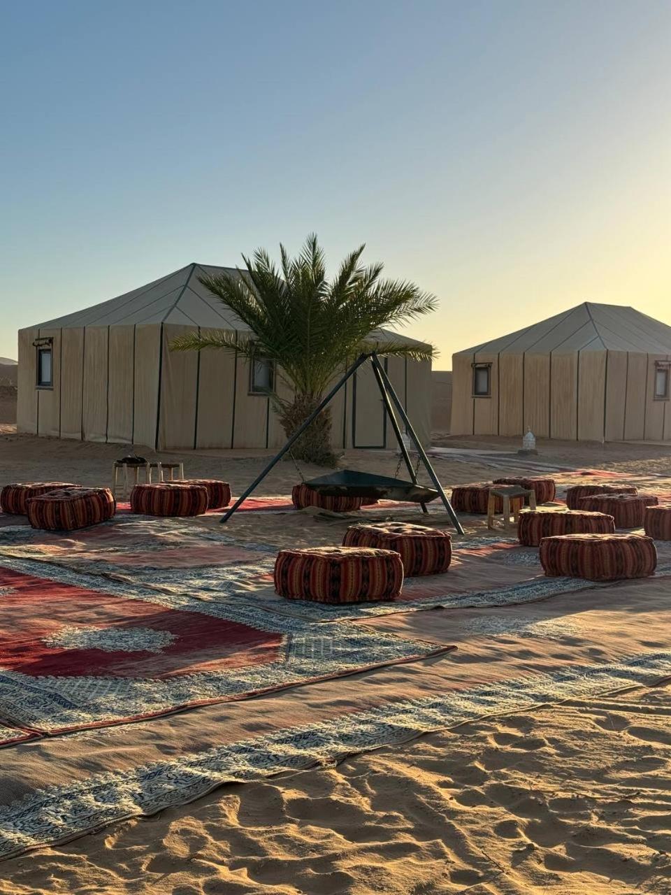 Erg Chebbi Sahara Camp Hotel Merzouga Bagian luar foto