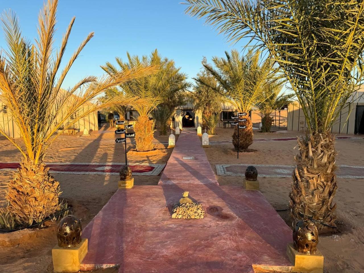 Erg Chebbi Sahara Camp Hotel Merzouga Bagian luar foto