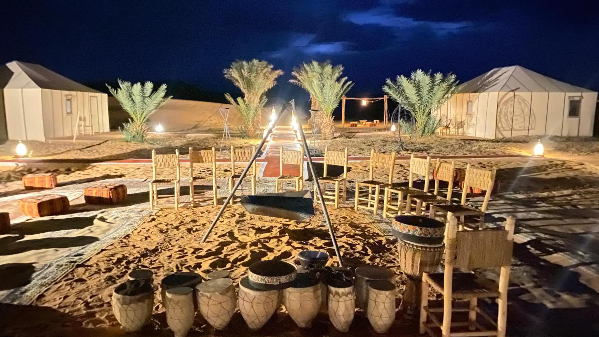 Erg Chebbi Sahara Camp Hotel Merzouga Bagian luar foto