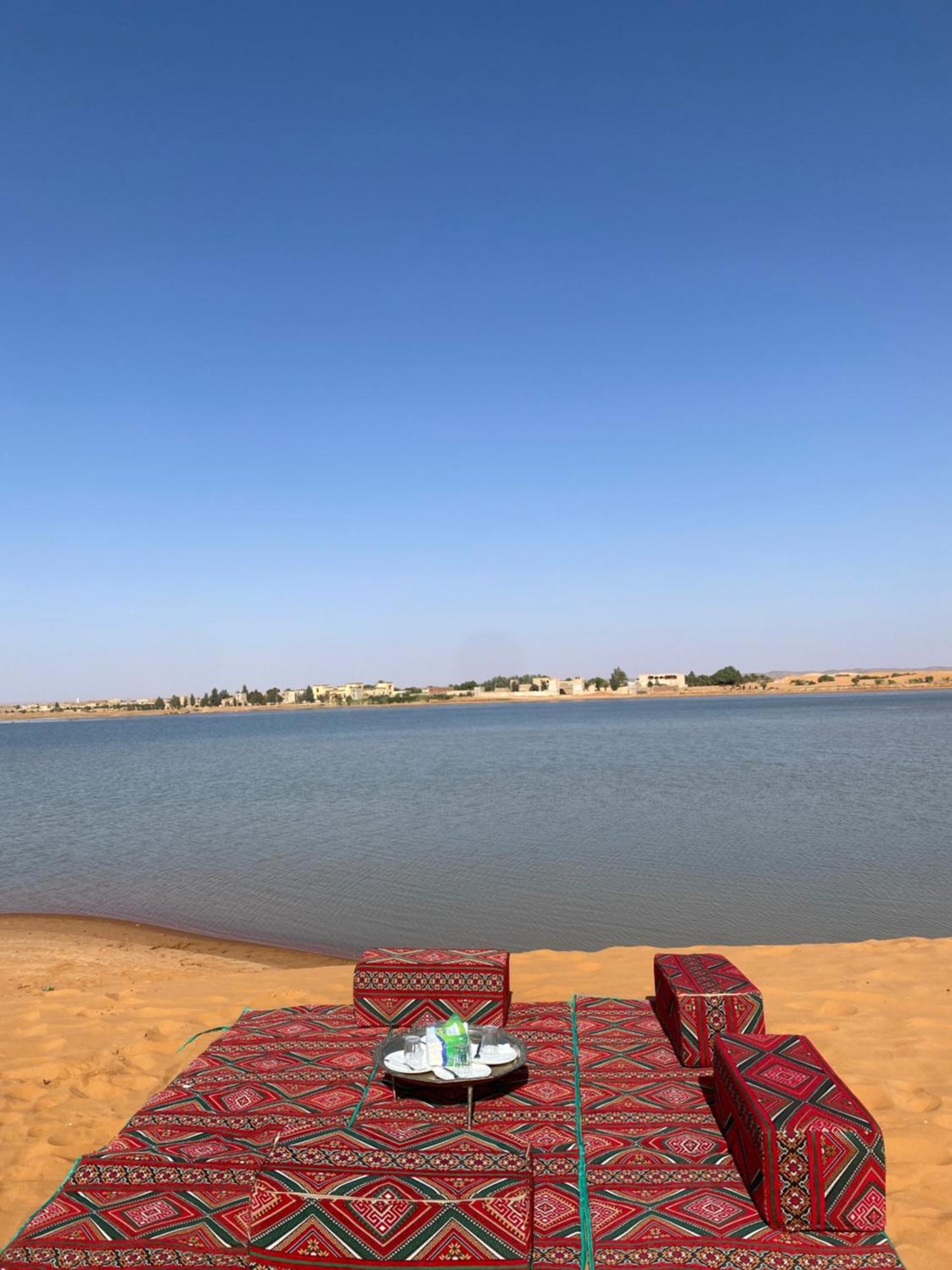 Erg Chebbi Sahara Camp Hotel Merzouga Bagian luar foto