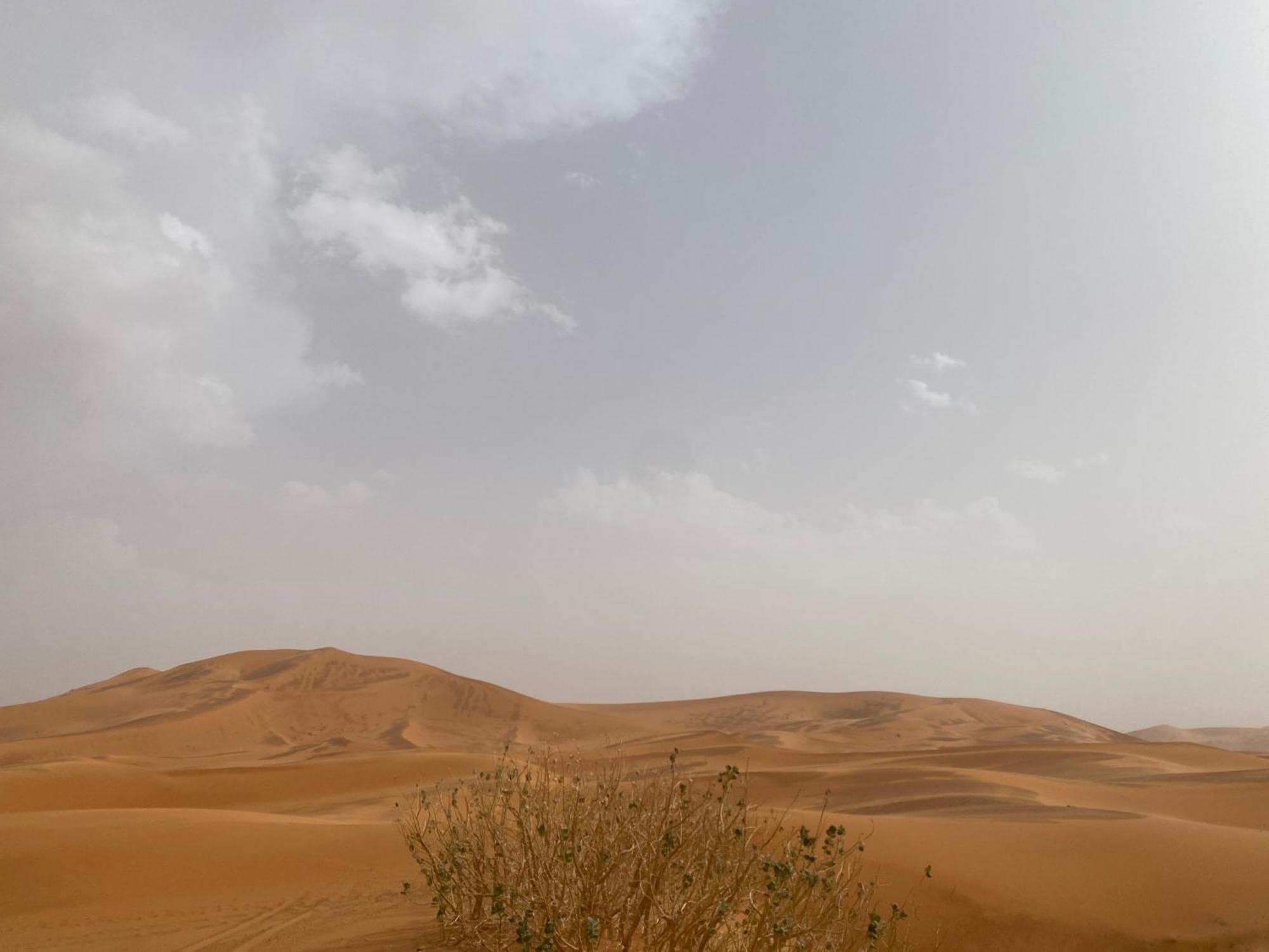 Erg Chebbi Sahara Camp Hotel Merzouga Bagian luar foto